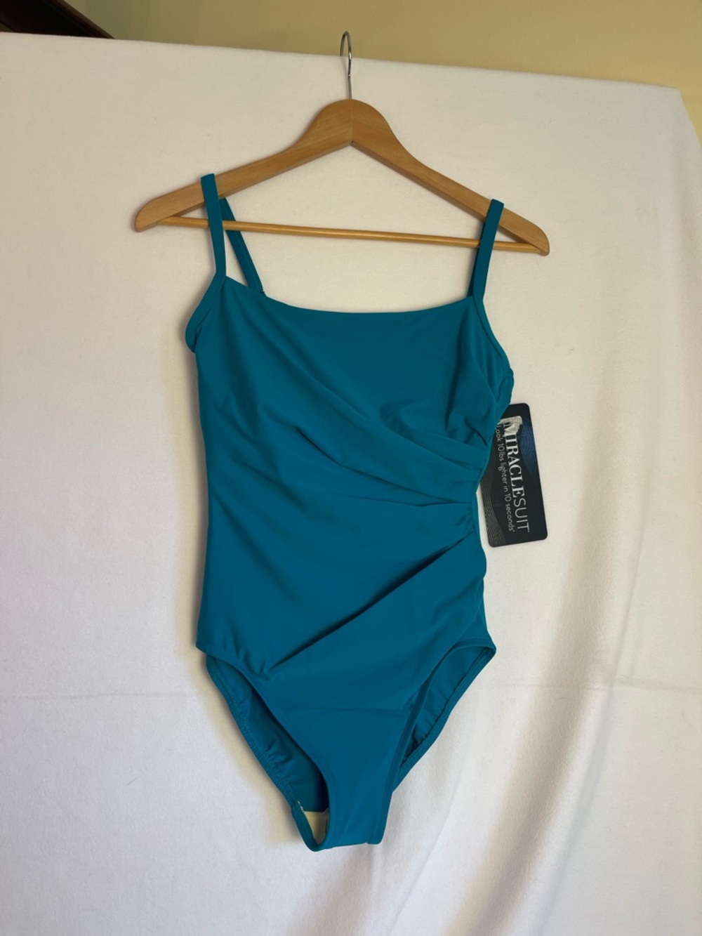 Miraclesuit Slimming One Piece Swimsuit 8 Tummy Control Blue Built in Bra NWT - Picture 4 of 14
